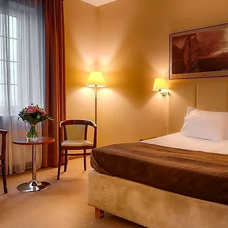 Focus Hotel 3*