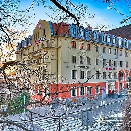 Focus Hotel 3*