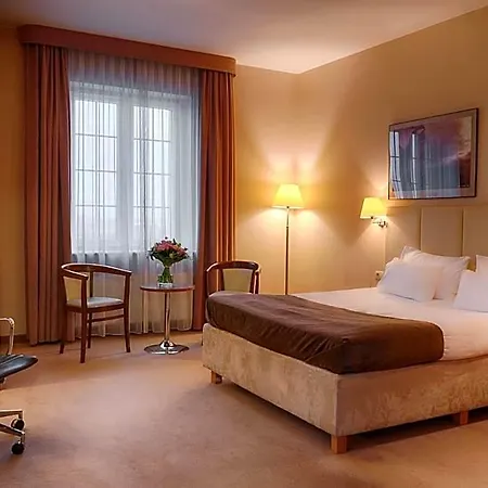 Focus Hotel 3*